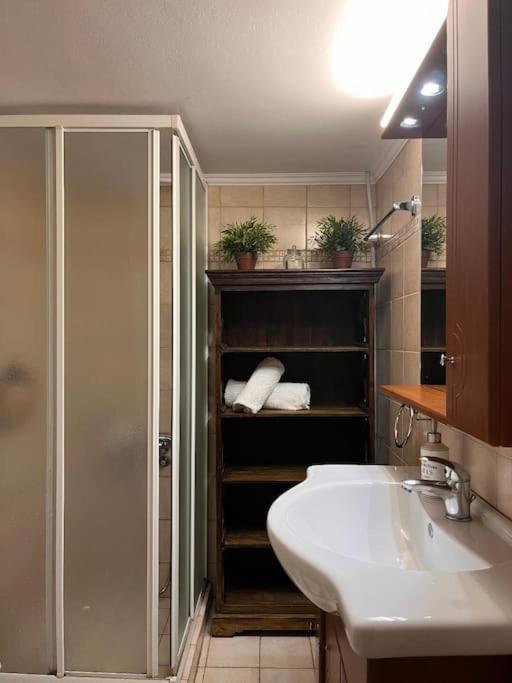 Carlito"S Apartment 1 Next To Metro Station Athens Luaran gambar