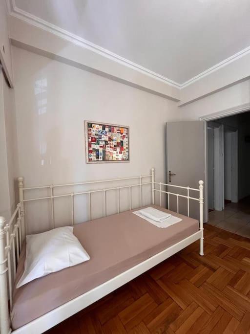 Carlito"S Apartment 1 Next To Metro Station Athens Luaran gambar